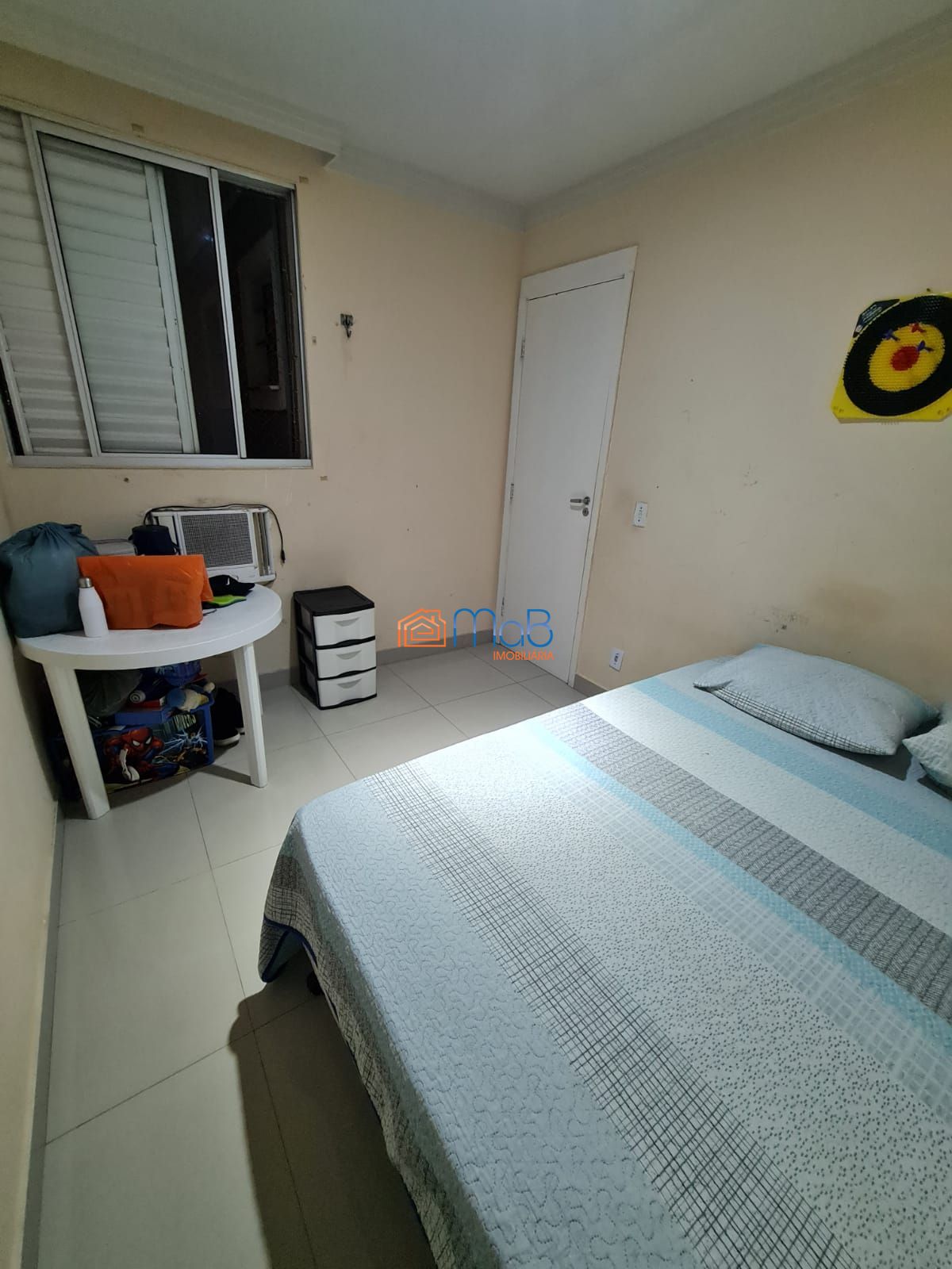 Apartamento 03 quartos com suíte e garagem.