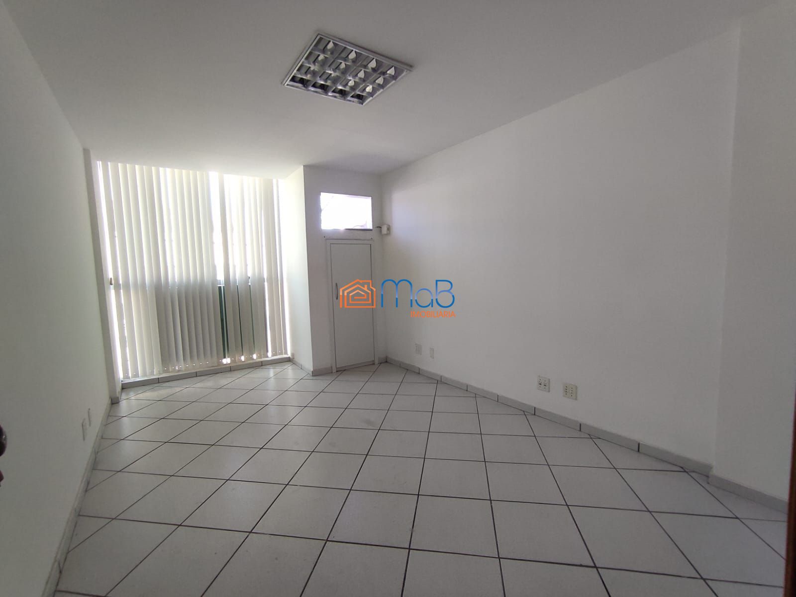 Conjunto Comercial-Sala para alugar com 2 quartos, 32m² - Foto 1