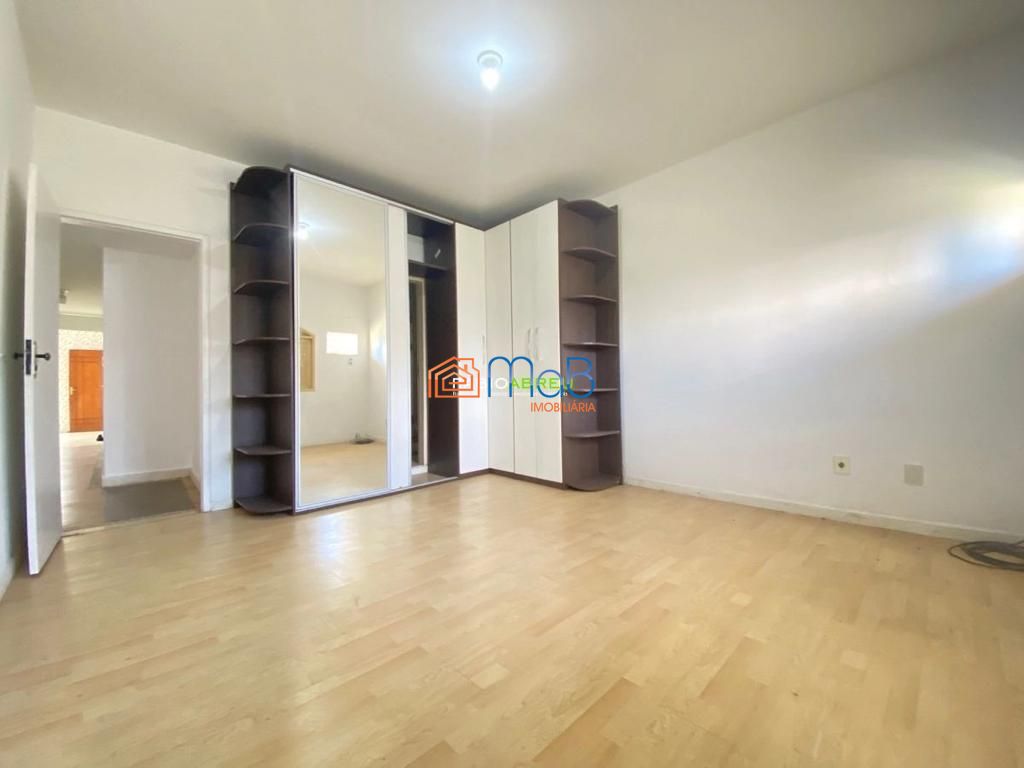 Apartamento à venda com 3 quartos, 140m² - Foto 4