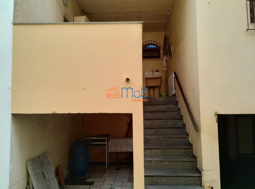 Excelente casa em área para investimento
