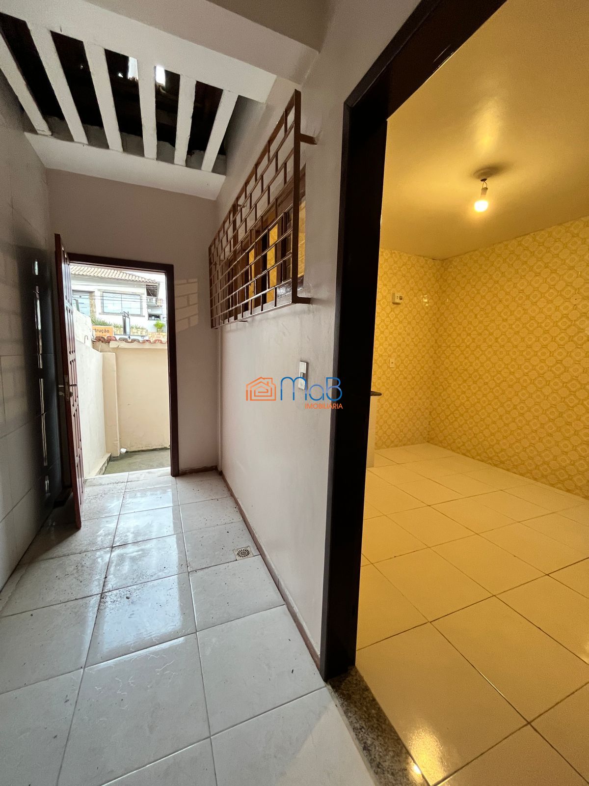 Casa à venda com 4 quartos, 200m² - Foto 11