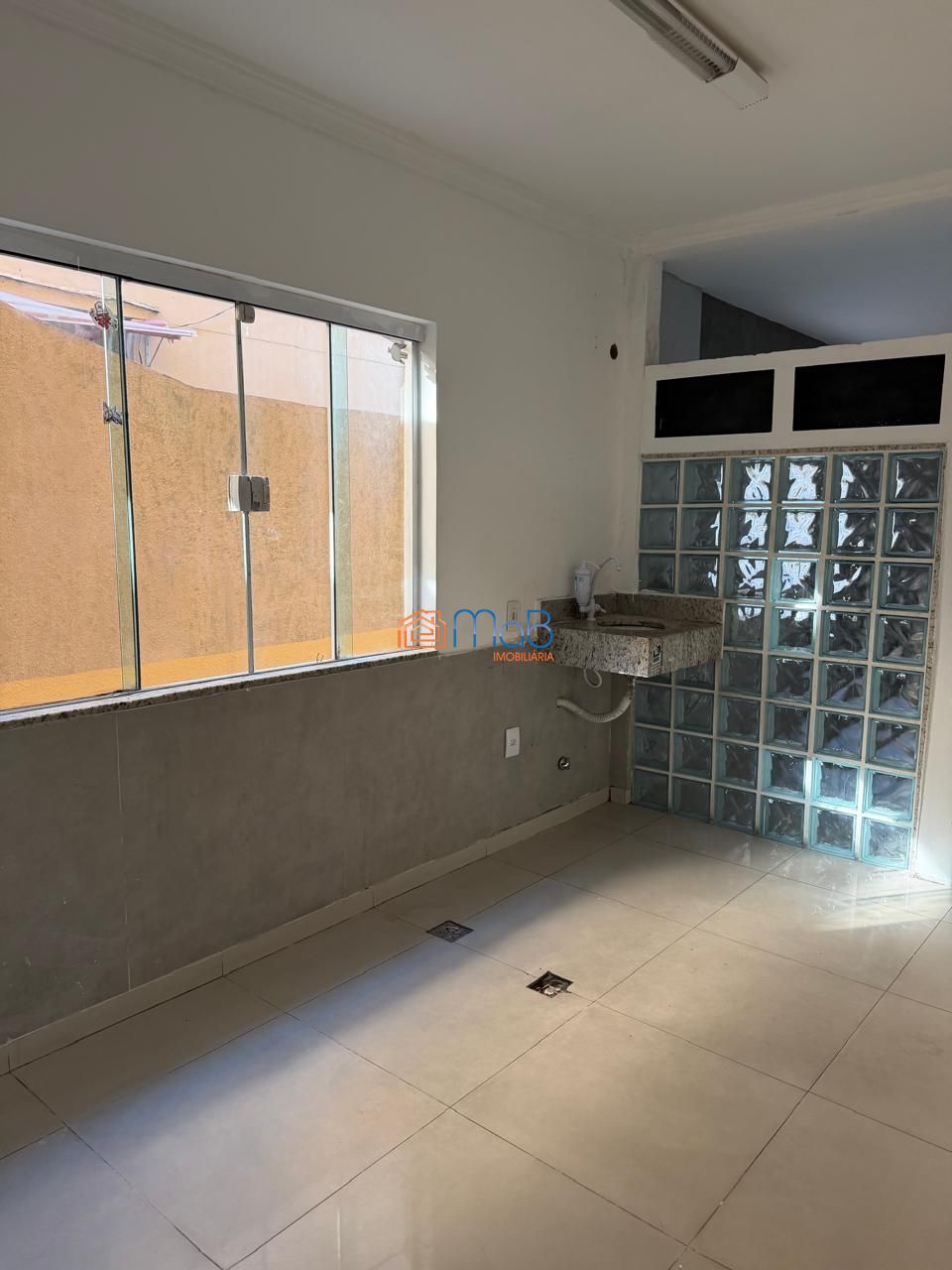 Espaço comercial com 4 salas no Centro