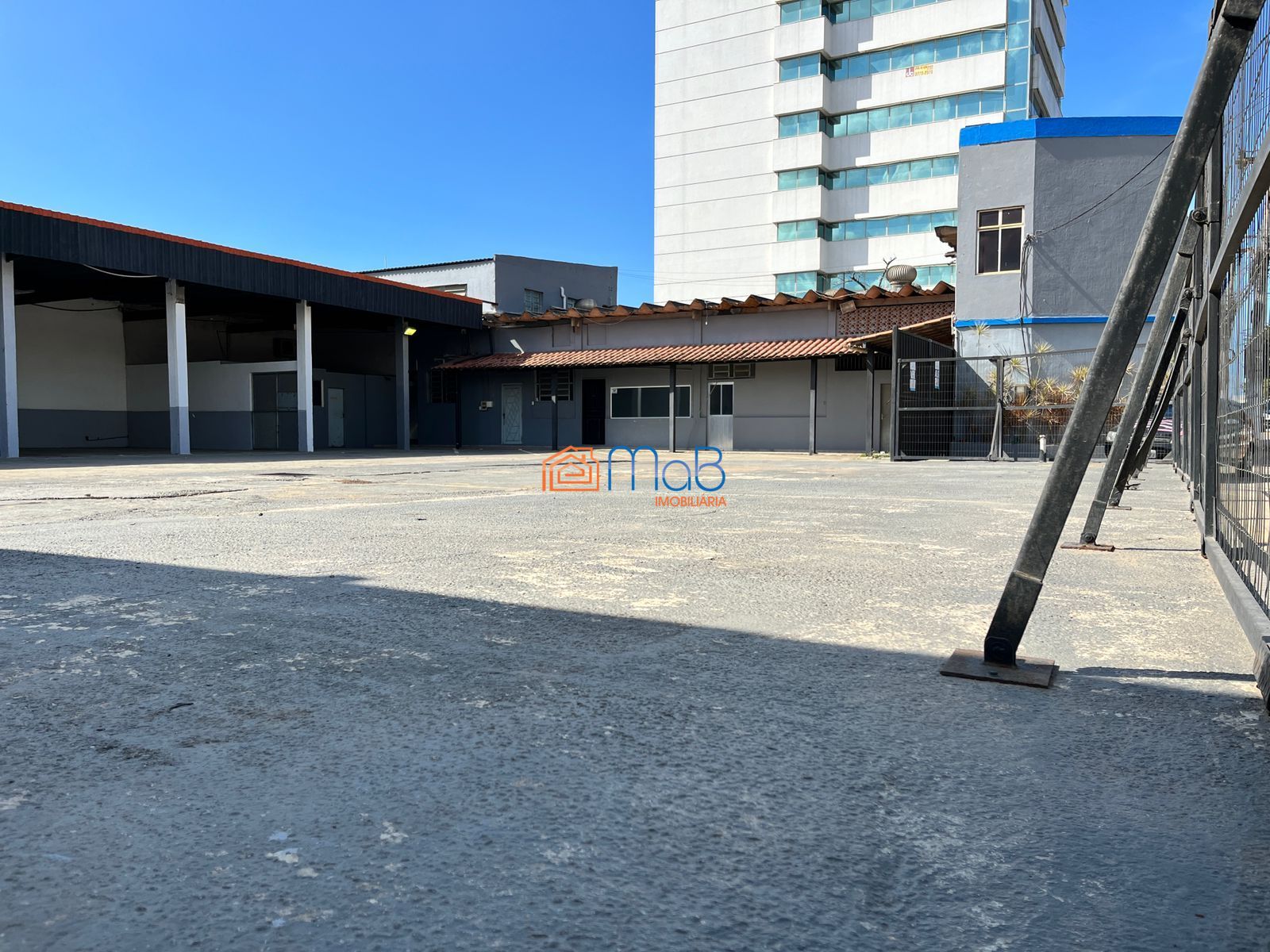 Depósito-Galpão-Armazém à venda com 13 quartos, 250m² - Foto 3