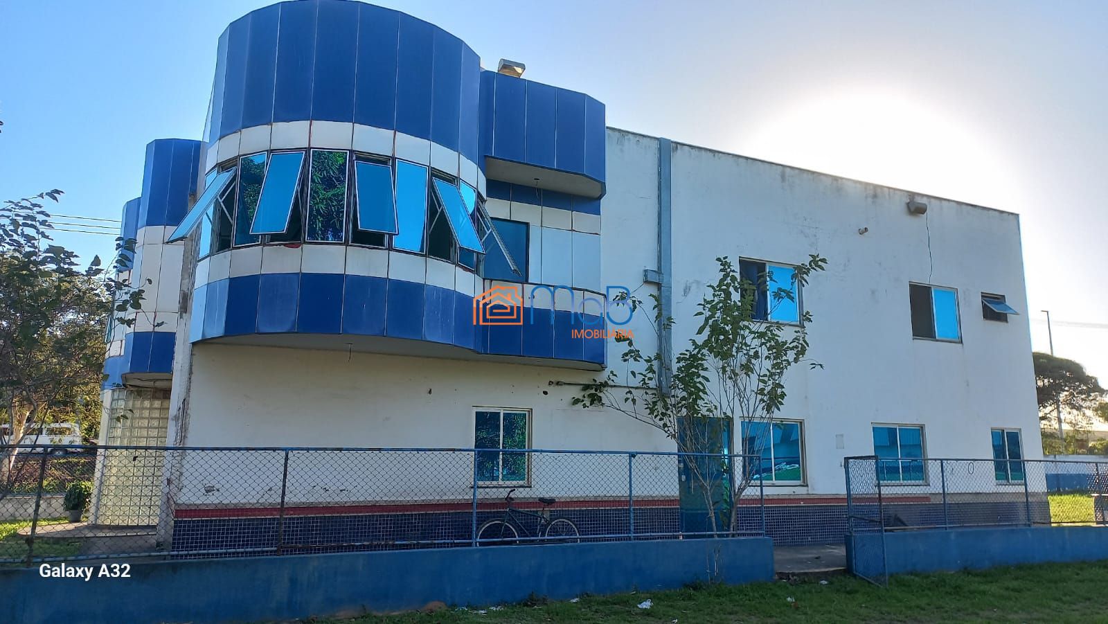 Galpão comercial e pátio para locação no lagomar