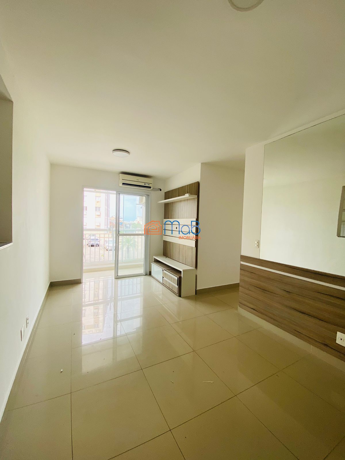 Apartamento à venda com 3 quartos, 75m² - Foto 1