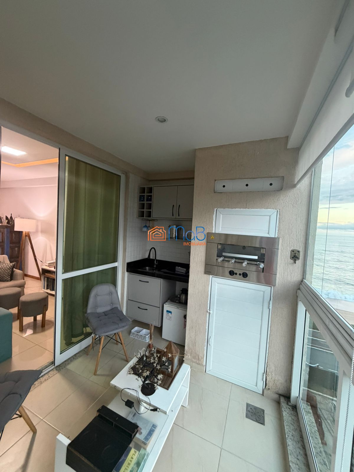 Apartamento Frente Mar 3 Quartos e 2 Suítes Praia dos Cavaleiros.