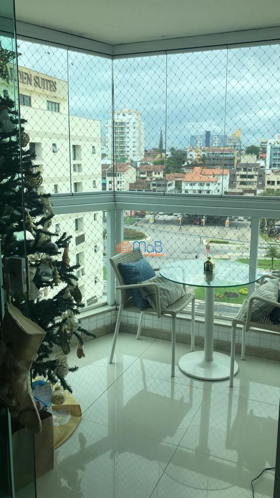 Apartamento com planejado e ares condicionados para locação 