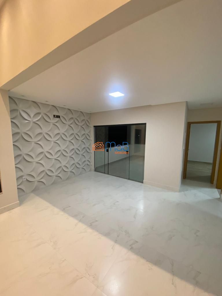 Casa à venda com 4 quartos, 205m² - Foto 2