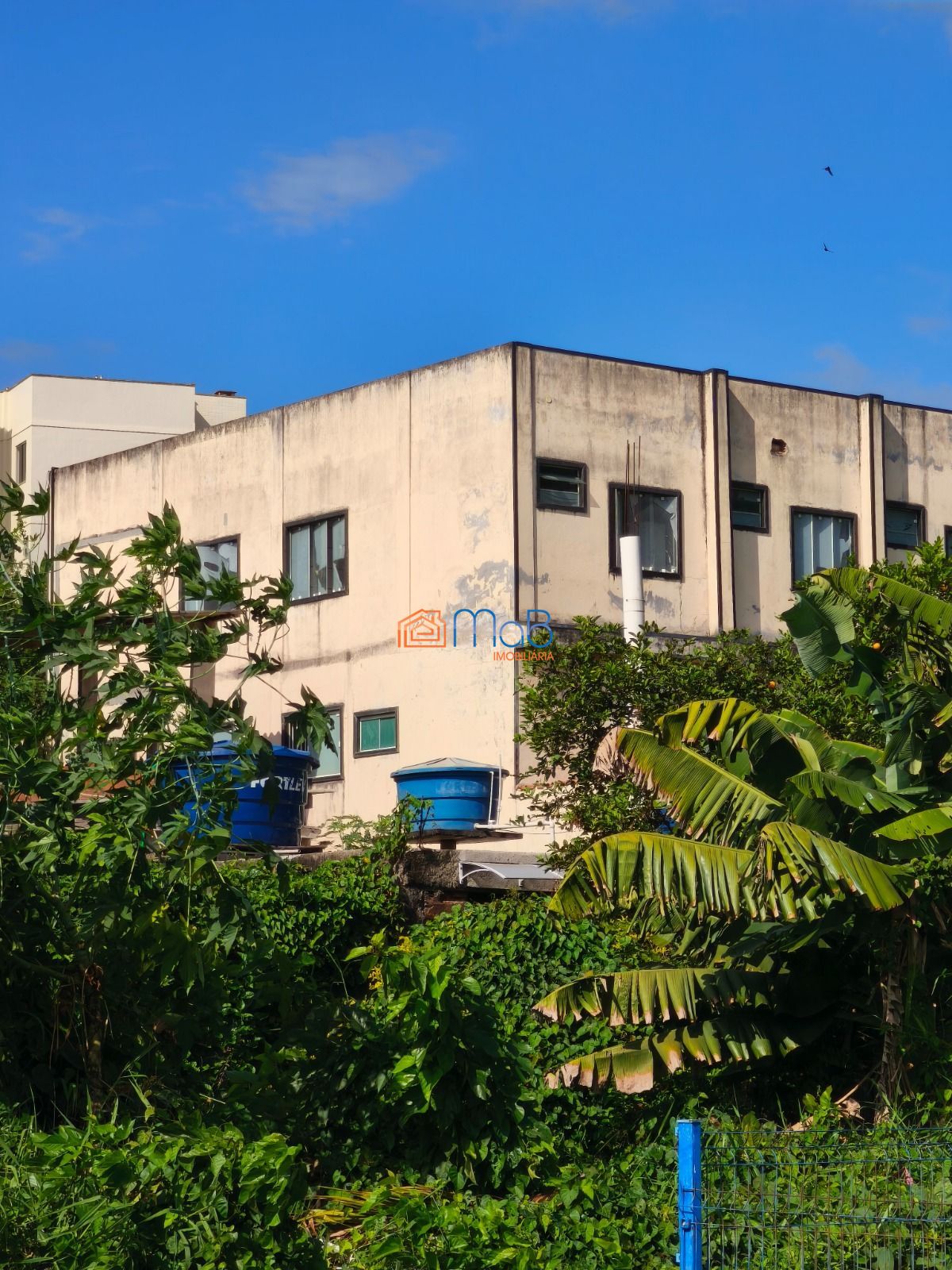 Imovel praia campista - macaé -1 casa e mais 3 kitnets