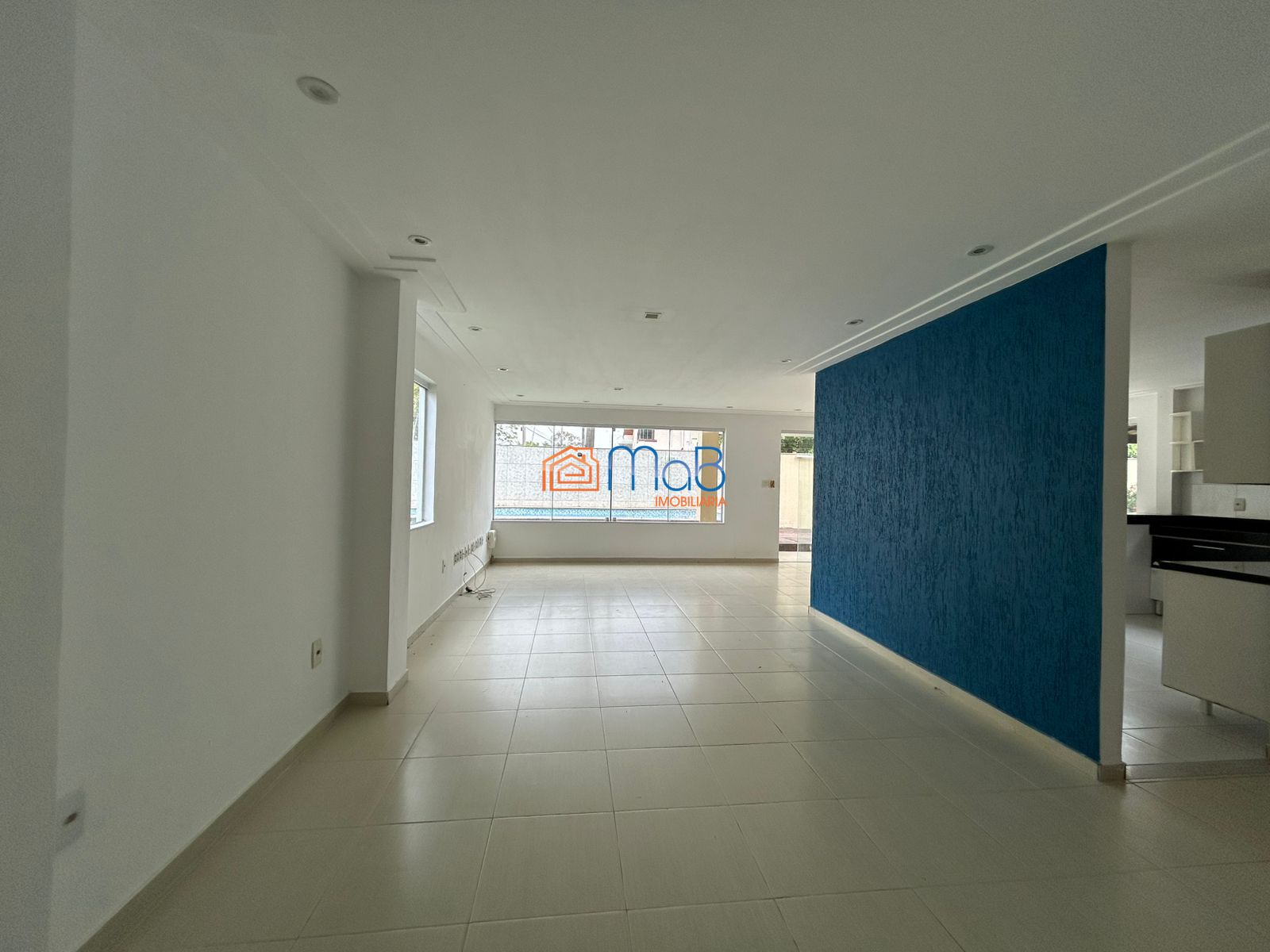 Casa espaçosa de 3 quartos com terraço, vista pra Lagoa e Área de Lazer Completa