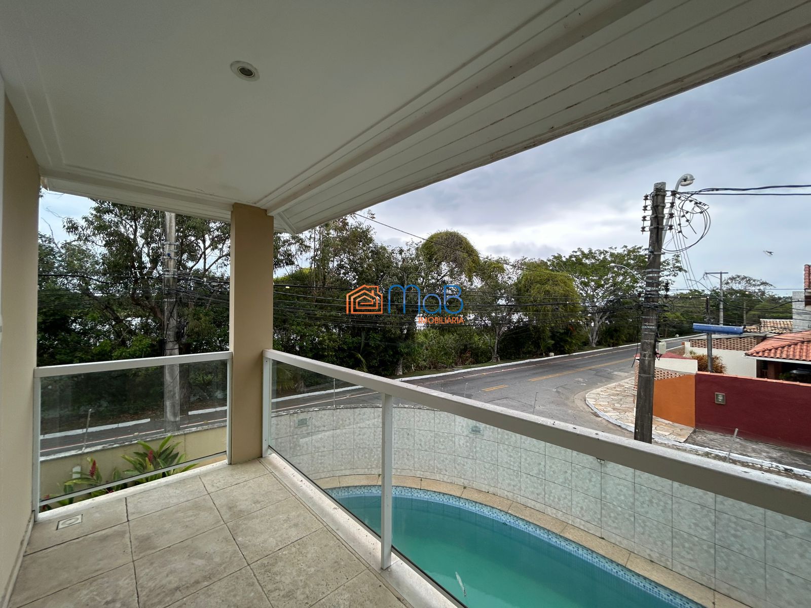 Casa espaçosa de 3 quartos com terraço, vista pra Lagoa e Área de Lazer Completa