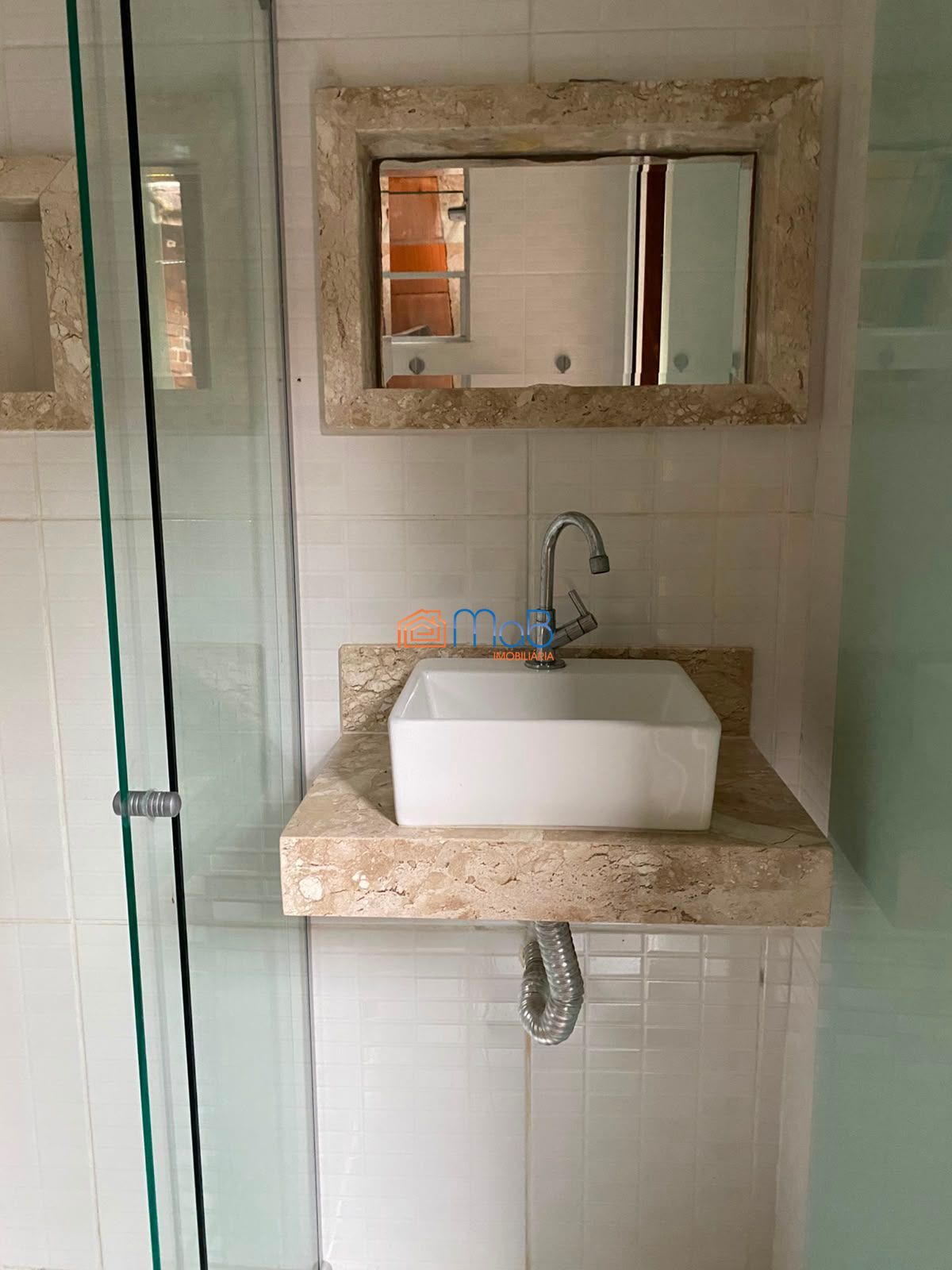 Casa com 4 quartos + terraço com churrasqueira no parque aeroporto!