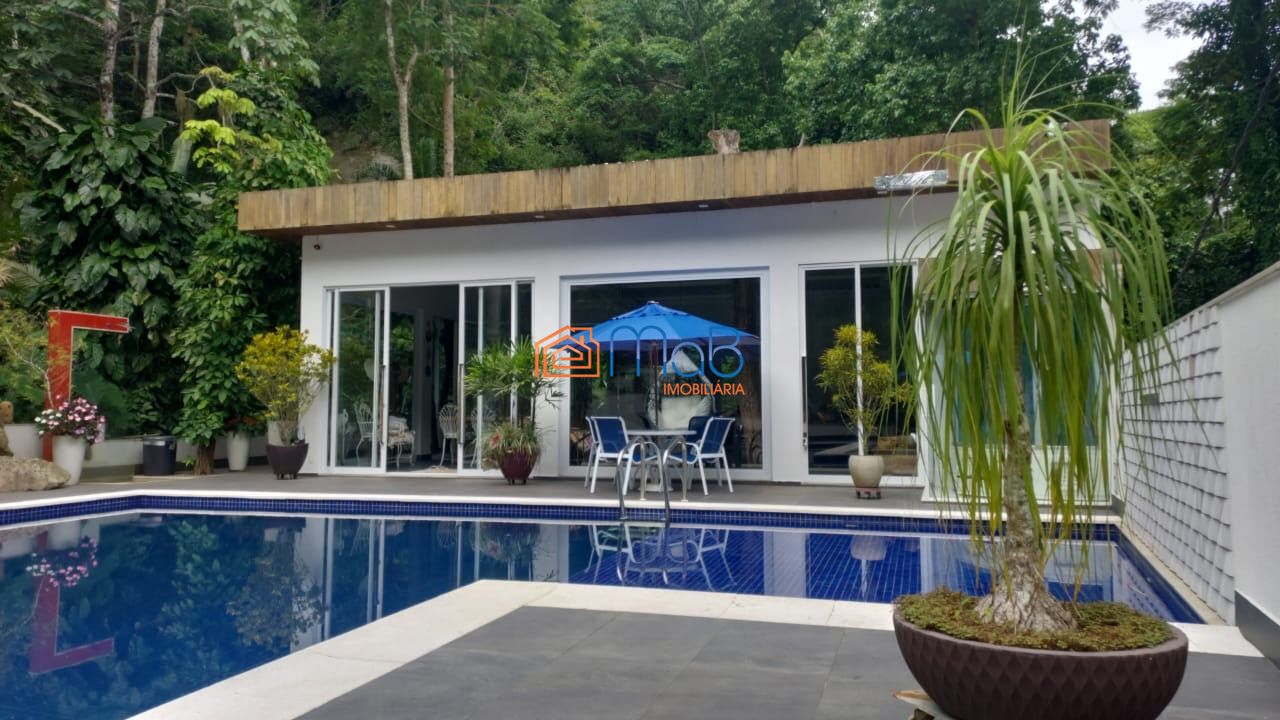 Propriedade luxo rara - paraíso particular entre o verde e o