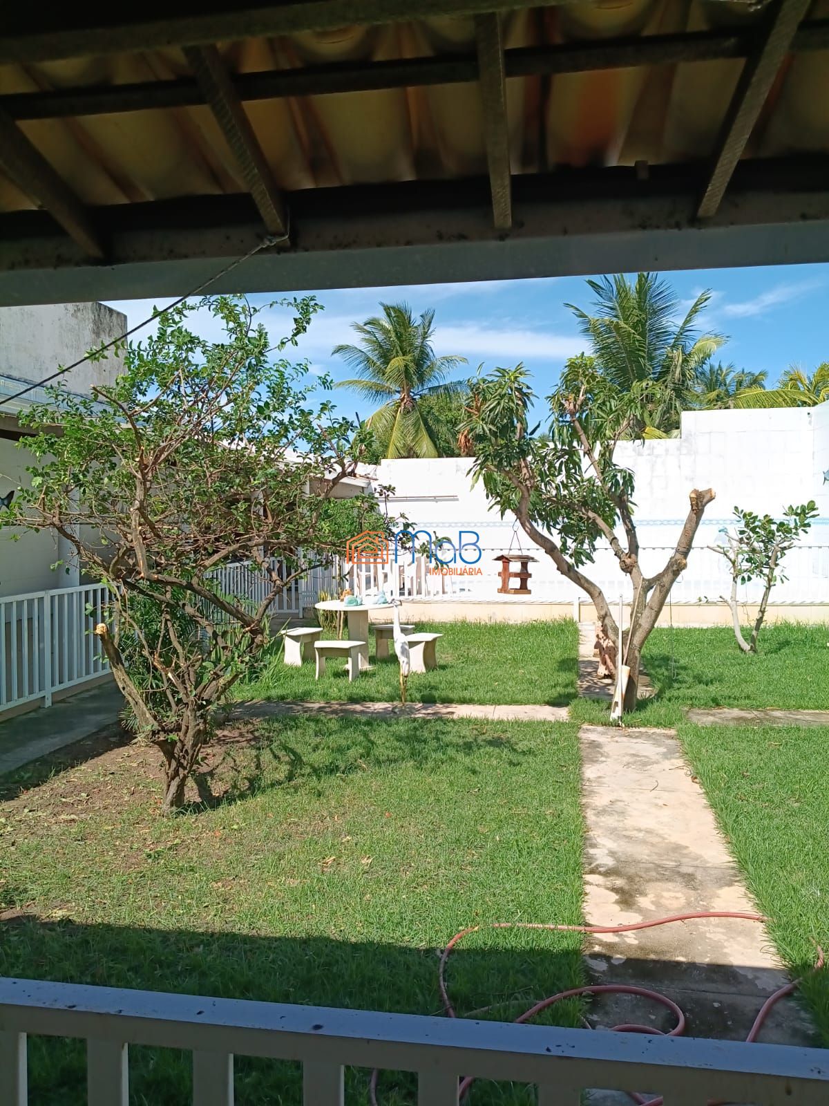 Casa ampla com piscina na zona de expansão – robalo apenas 1