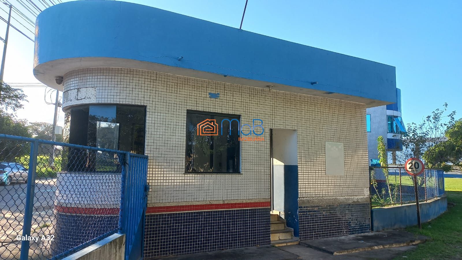 Galpão comercial e pátio para locação no lagomar