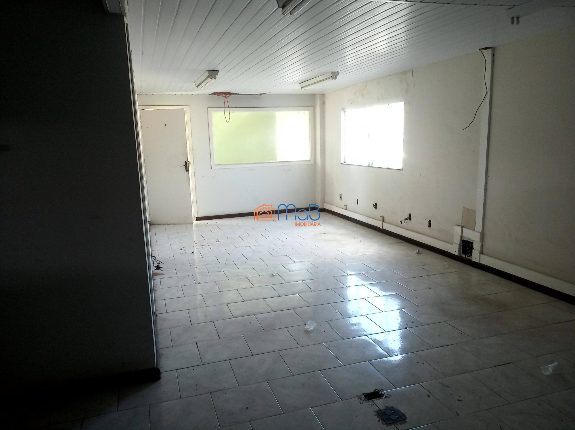 Depósito-Galpão-Armazém à venda com 14 quartos, 850m² - Foto 11