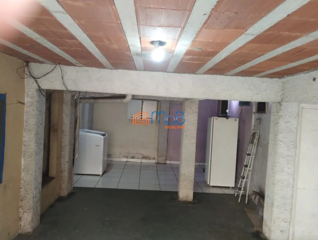 Excelente casa em área para investimento