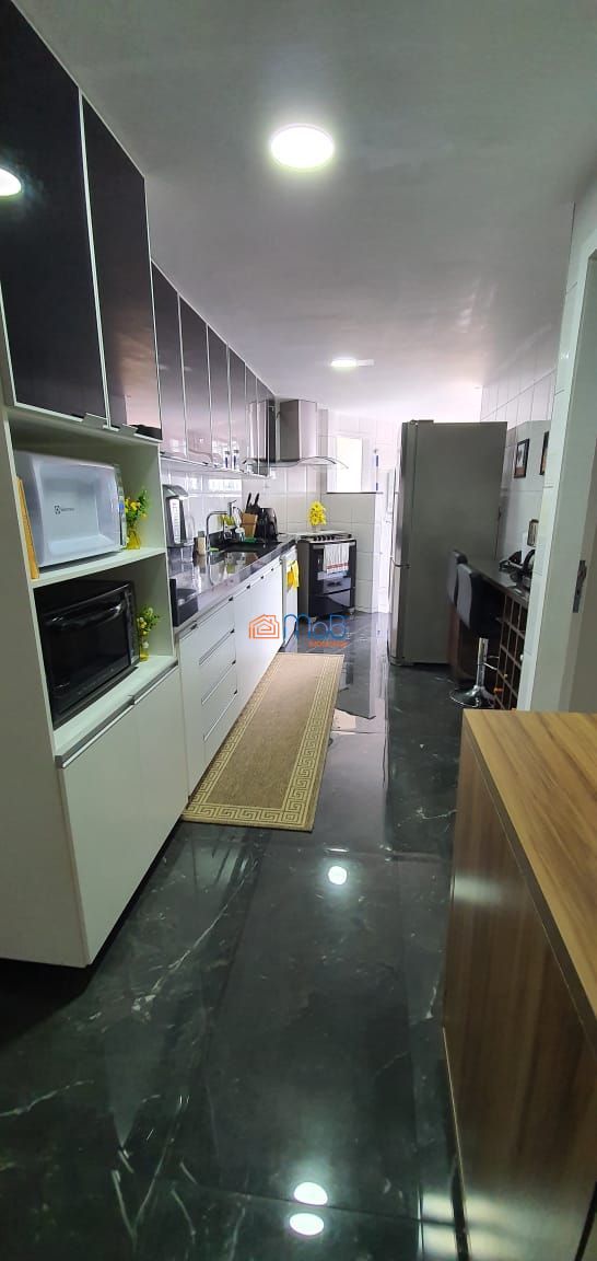 Apartamento à venda com 3 quartos, 150m² - Foto 9