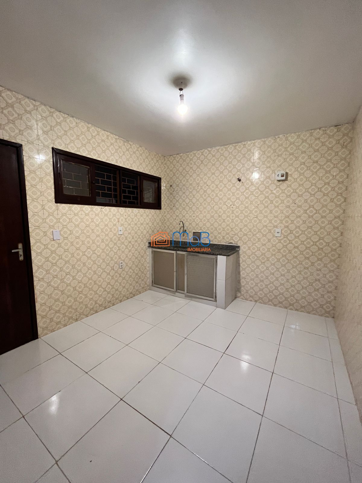 Casa à venda com 4 quartos, 200m² - Foto 9