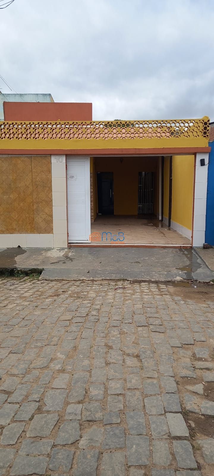 Casa à venda com 2 quartos, 180m² - Foto 2