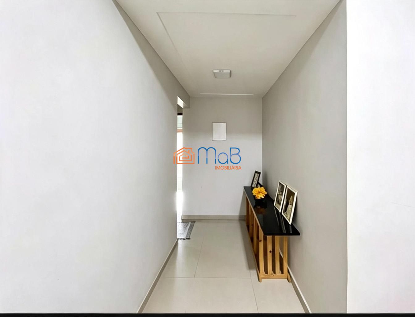Casa ampla e completa em 3 pavimentos! Granja dos Cavaleiros, Macaé/RJ