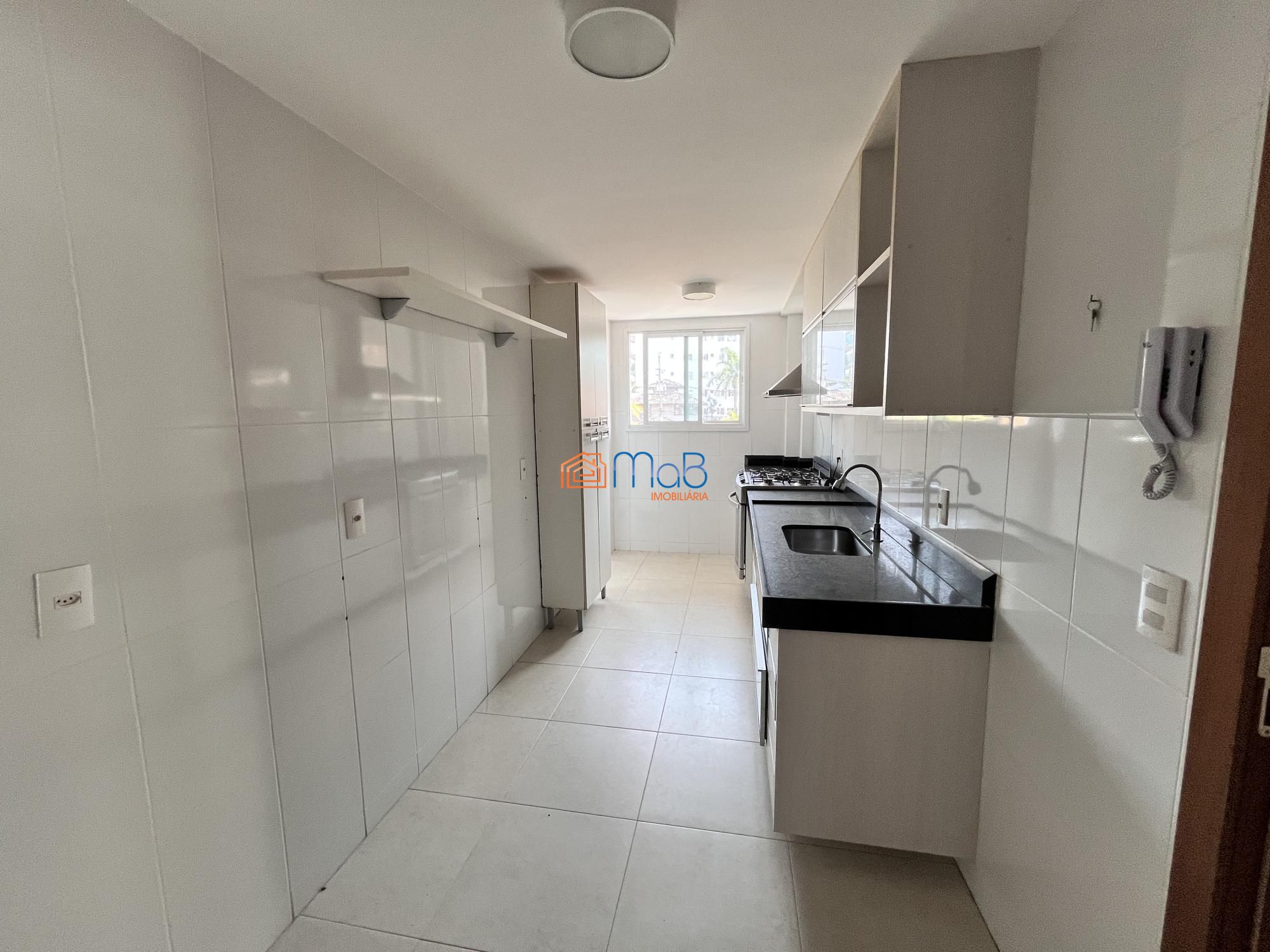 Apartamento à venda com 3 quartos, 138m² - Foto 4