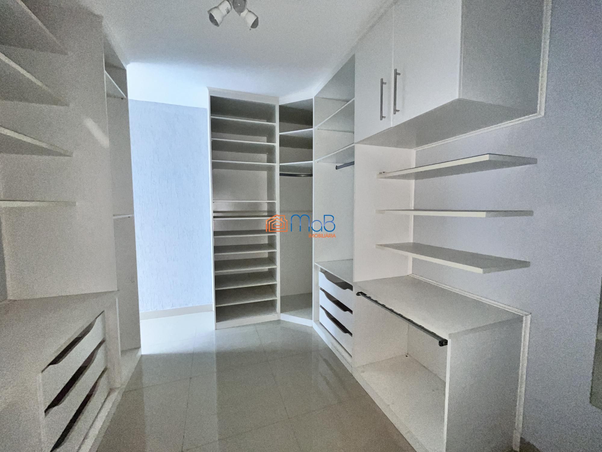 Casa à venda com 3 quartos, 206m² - Foto 23