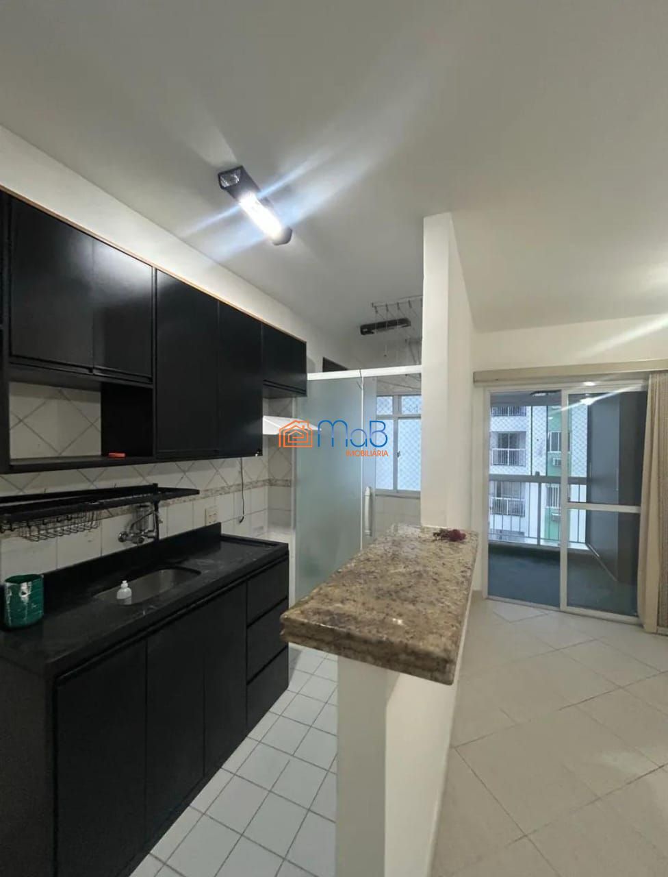 Apartamento com 02 quartos e vista mar