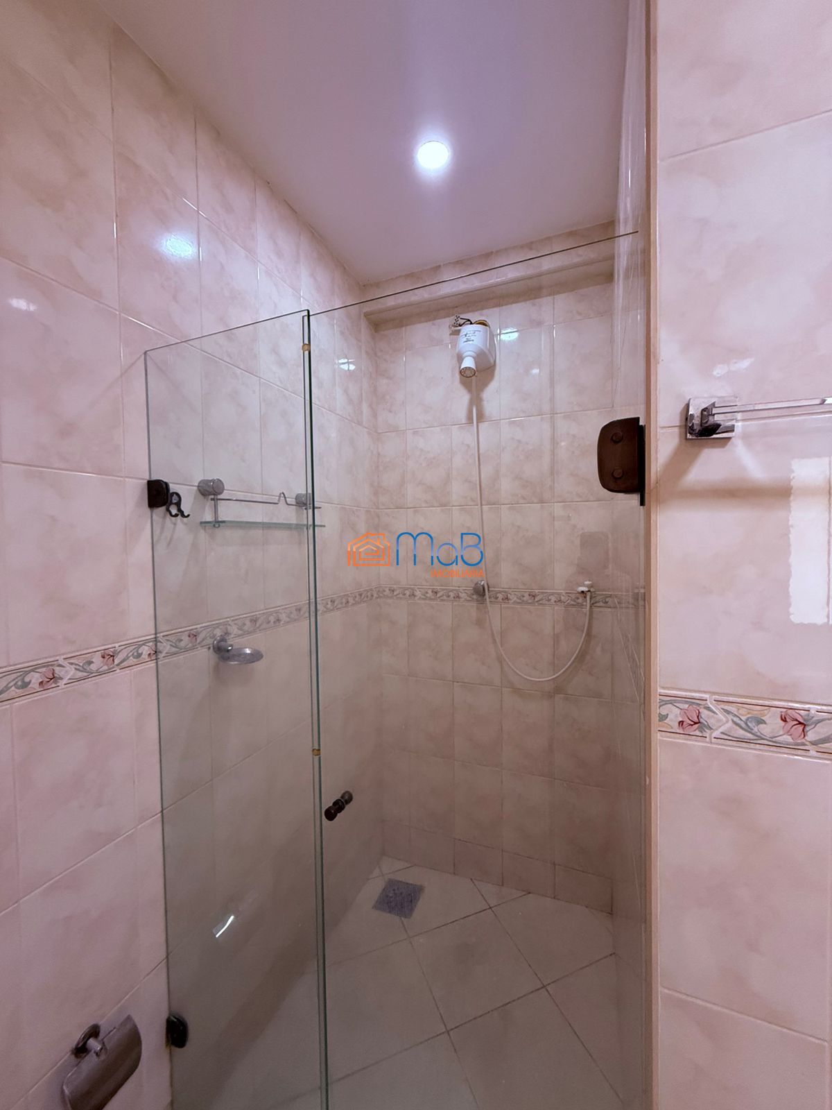 Excelente apartamento 3 quartos nos cavaleiros