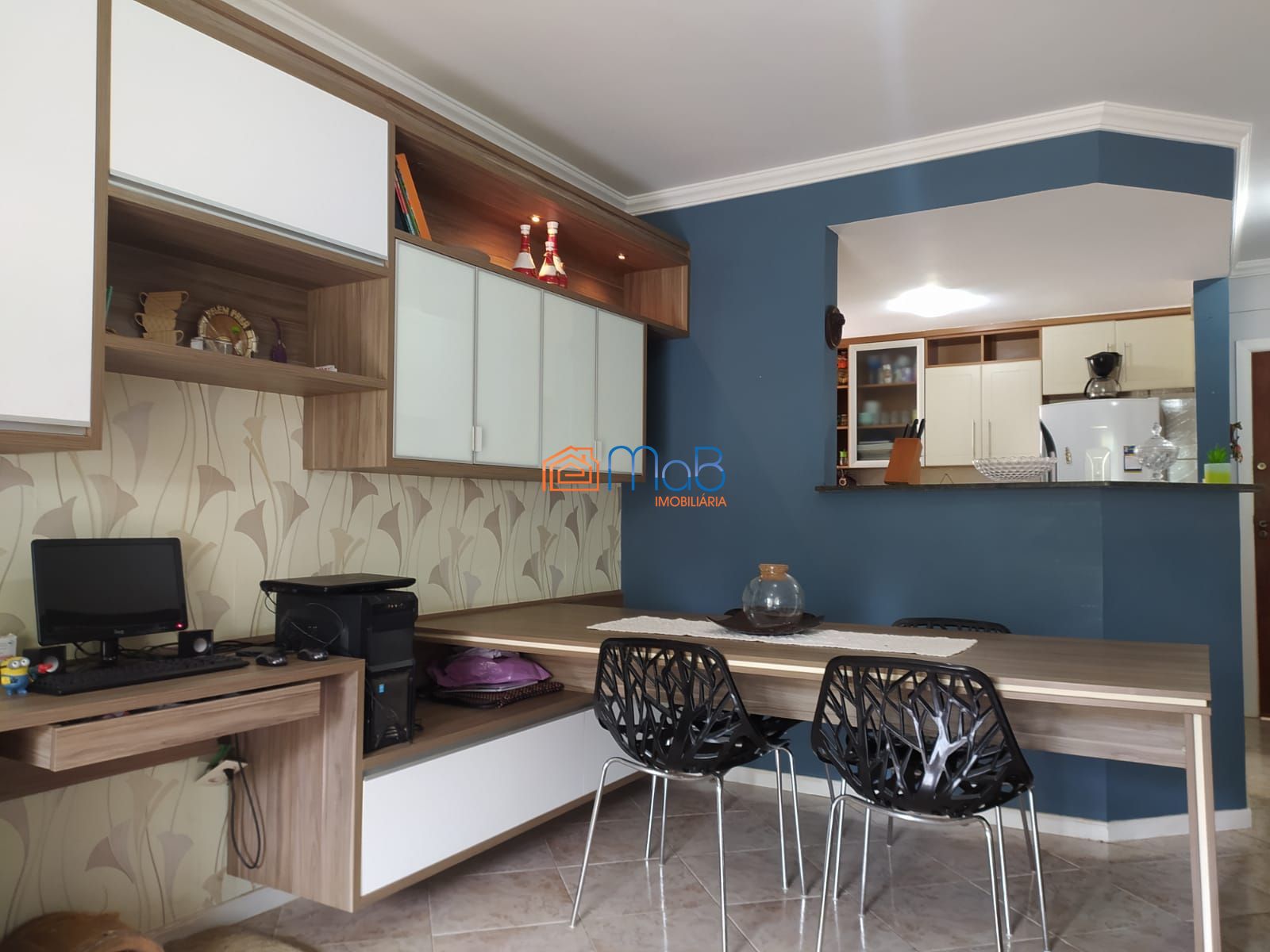 Apartamento à venda com 2 quartos, 63m² - Foto 2