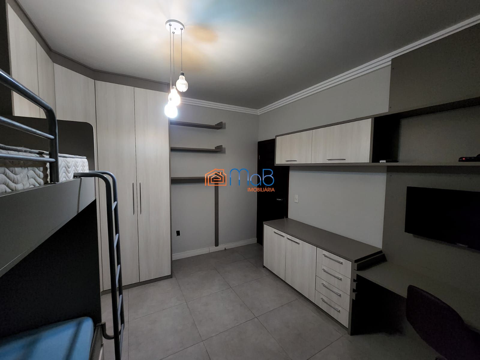 Linda Casa com 03 quartos a venda no Jardim Santo Antônio