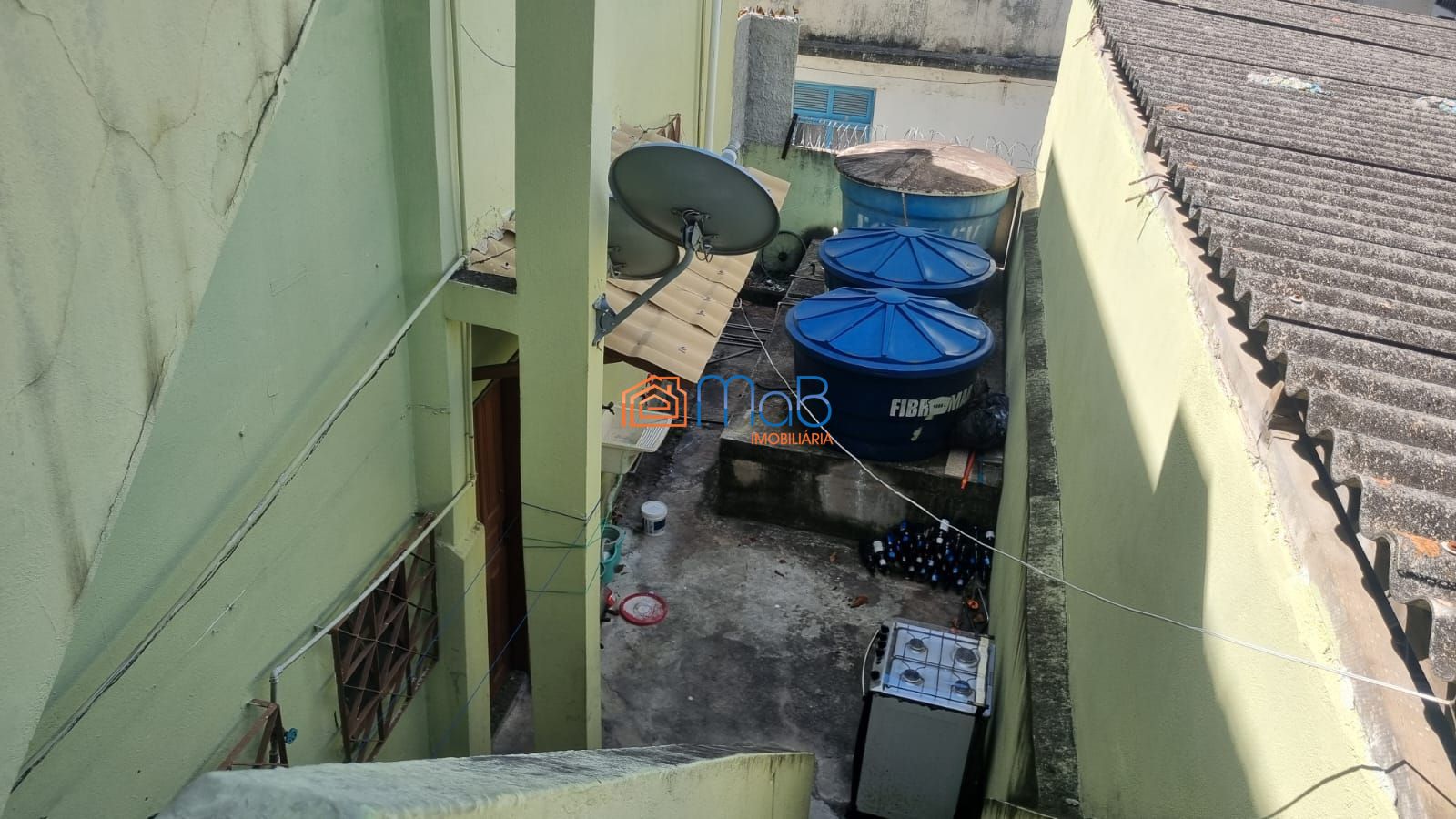 Casa Com Sobrado, Terraço e Kitnets no Visconde
