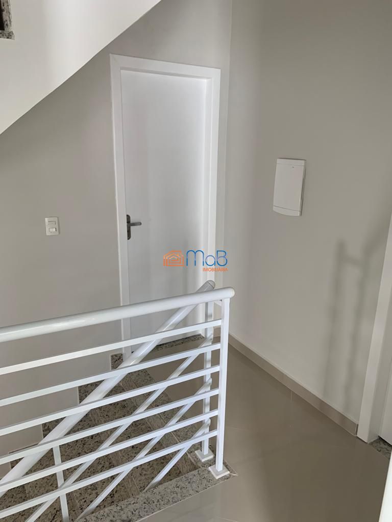 Casa à venda com 3 quartos, 110m² - Foto 13