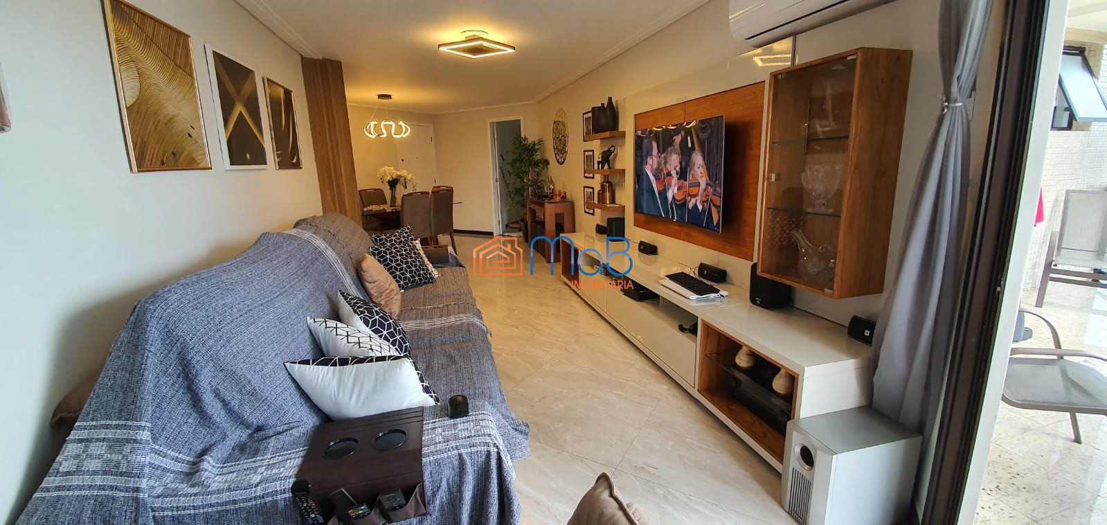 Apartamento à venda com 3 quartos, 150m² - Foto 5