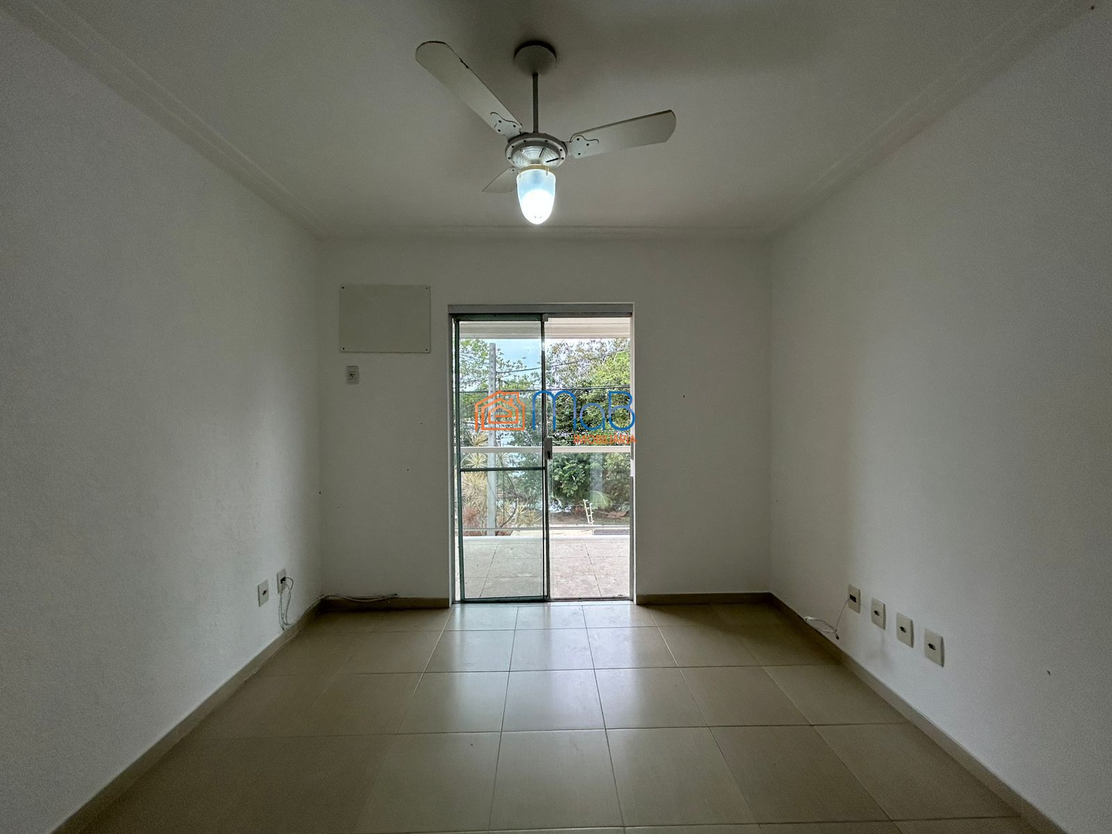 Casa espaçosa de 3 quartos com terraço, vista pra Lagoa e Área de Lazer Completa