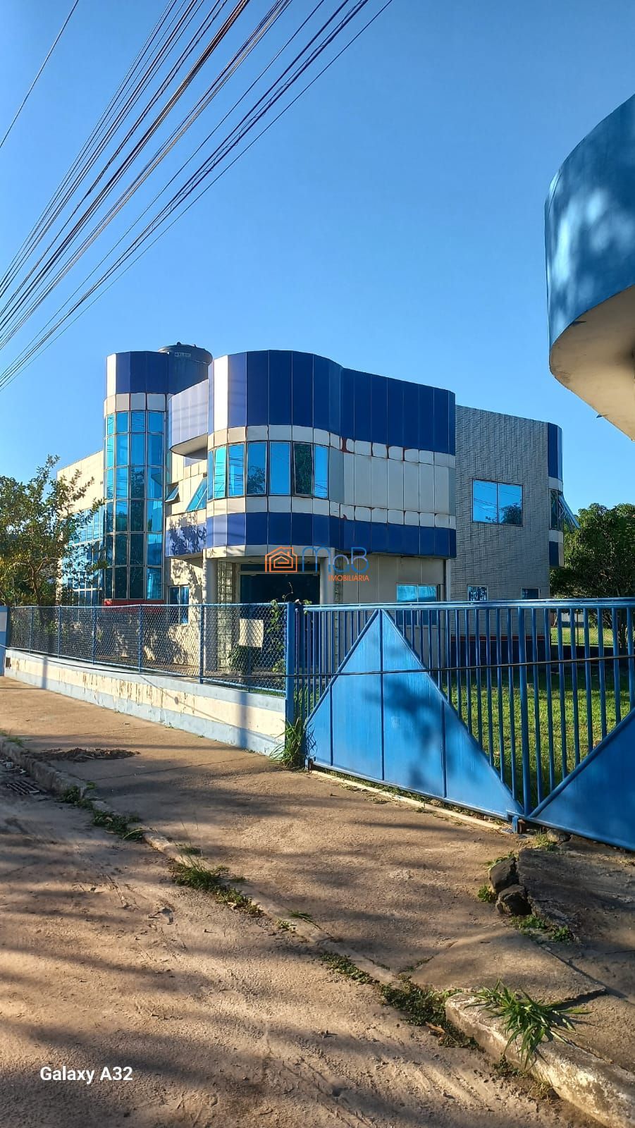 Galpão comercial e pátio para locação no lagomar