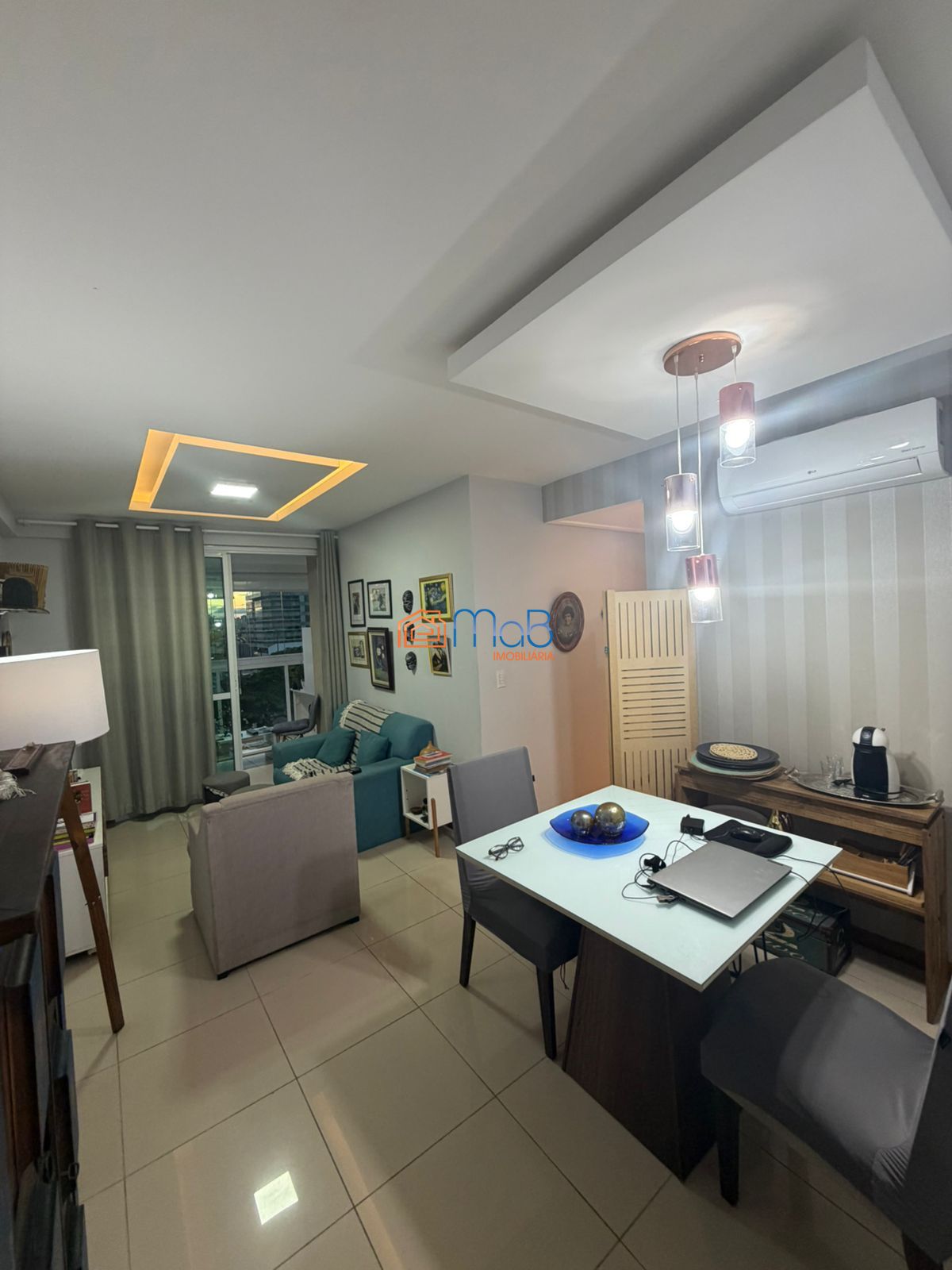 Apartamento Frente Mar 3 Quartos e 2 Suítes Praia dos Cavaleiros.