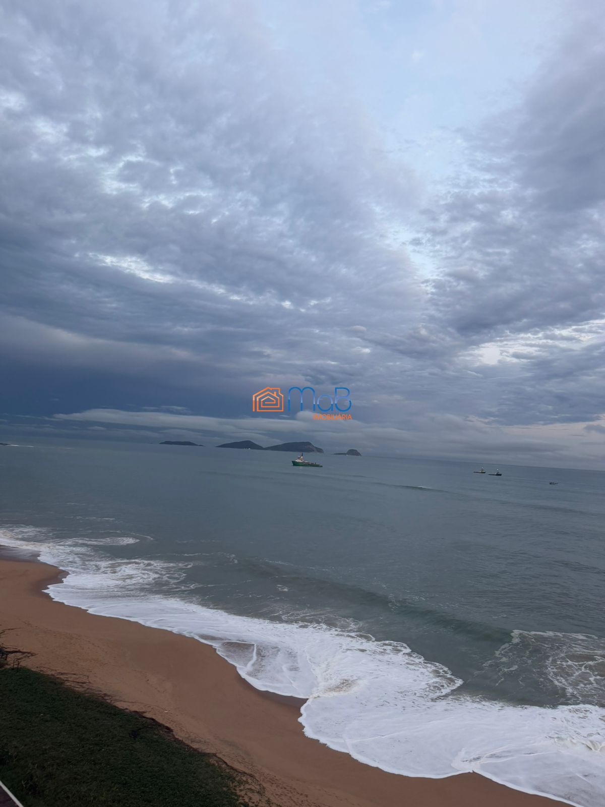 Apartamento Frente Mar 3 Quartos e 2 Suítes Praia dos Cavaleiros.