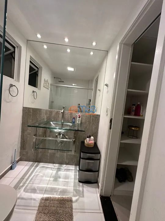 Apartamento à venda com 2 quartos, 70m² - Foto 7