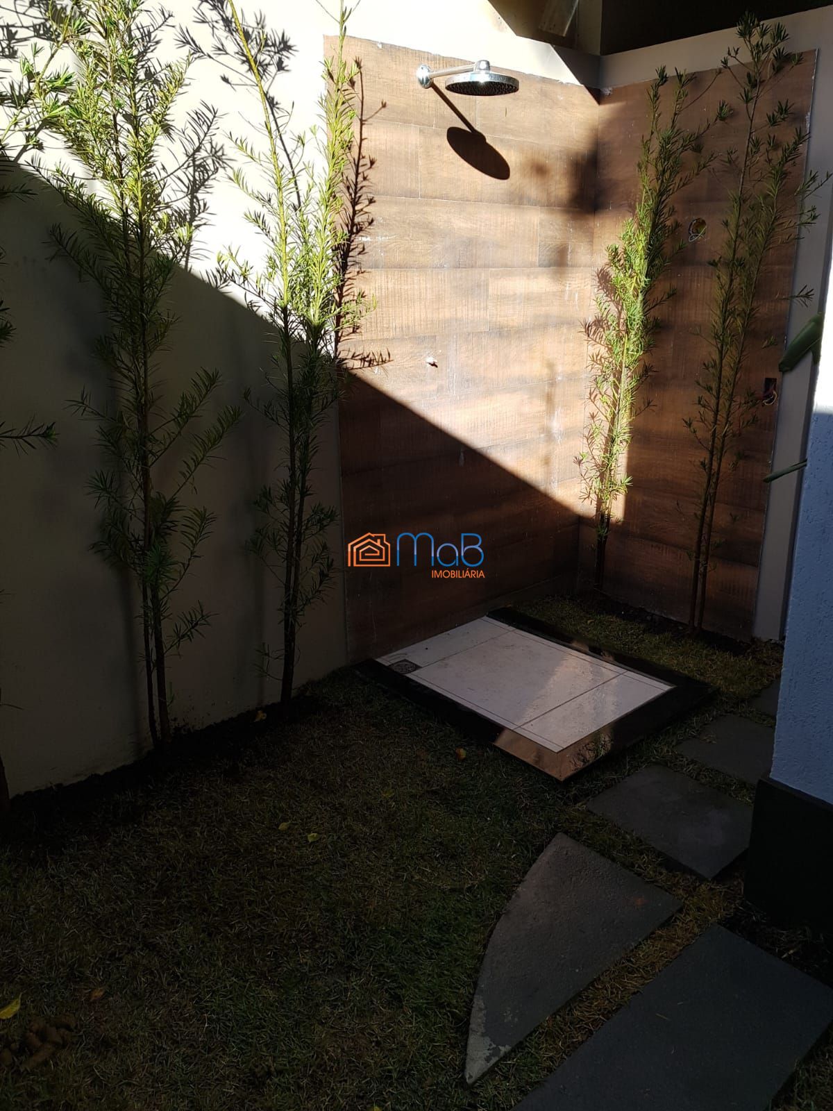 Linda Casa com 03 quartos a venda no Jardim Santo Antônio