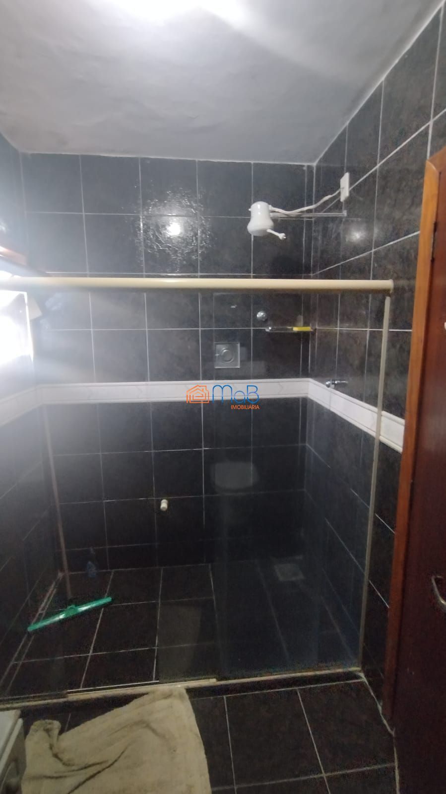 Casa 3 apartamentos com renda de R$3.500/mês. Imóvel versáti