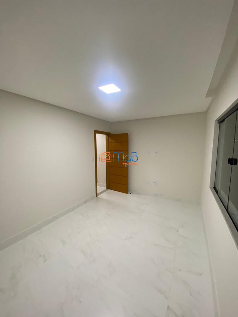 Casa à venda com 4 quartos, 205m² - Foto 12