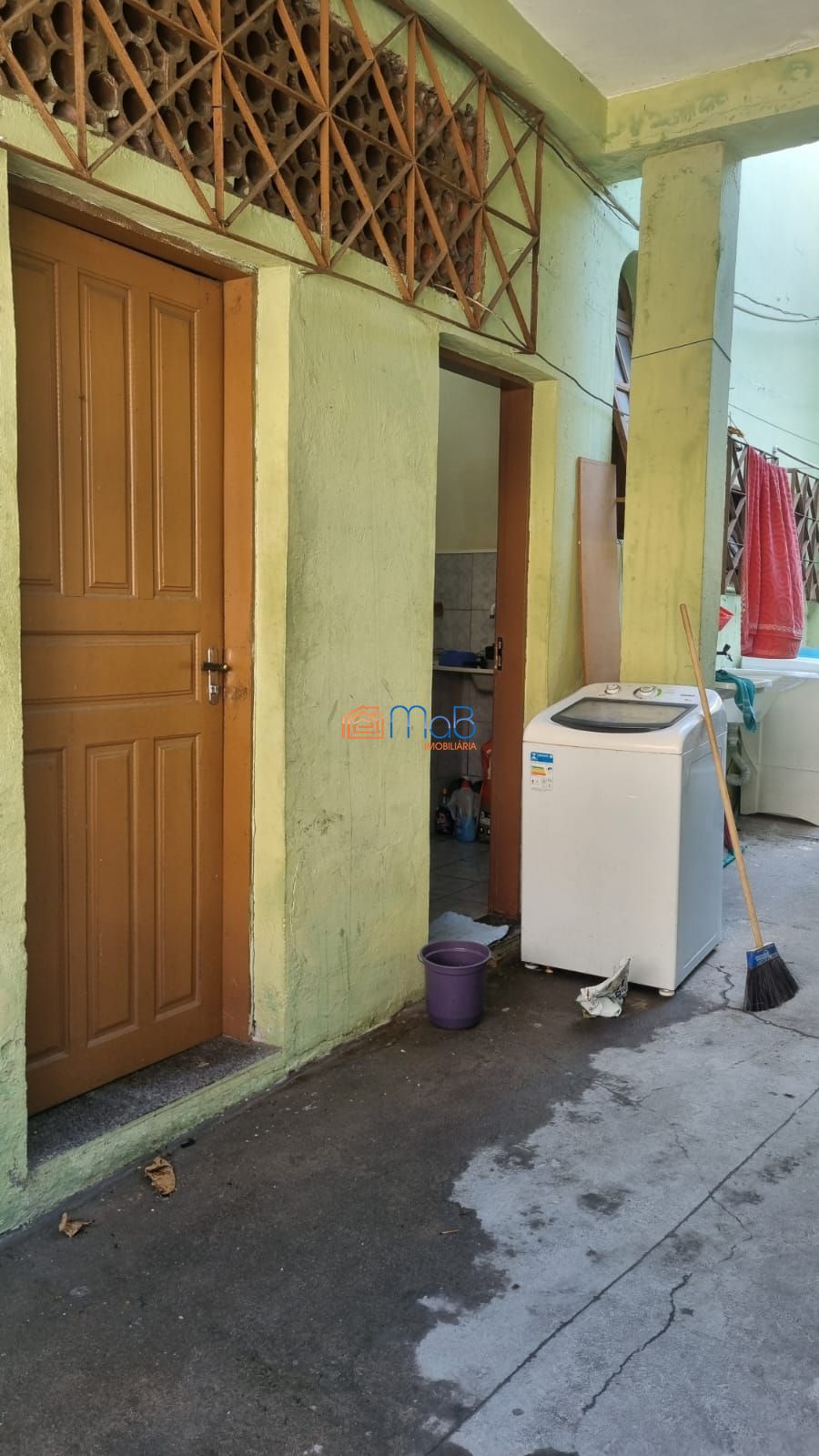 Casa Com Sobrado, Terraço e Kitnets no Visconde