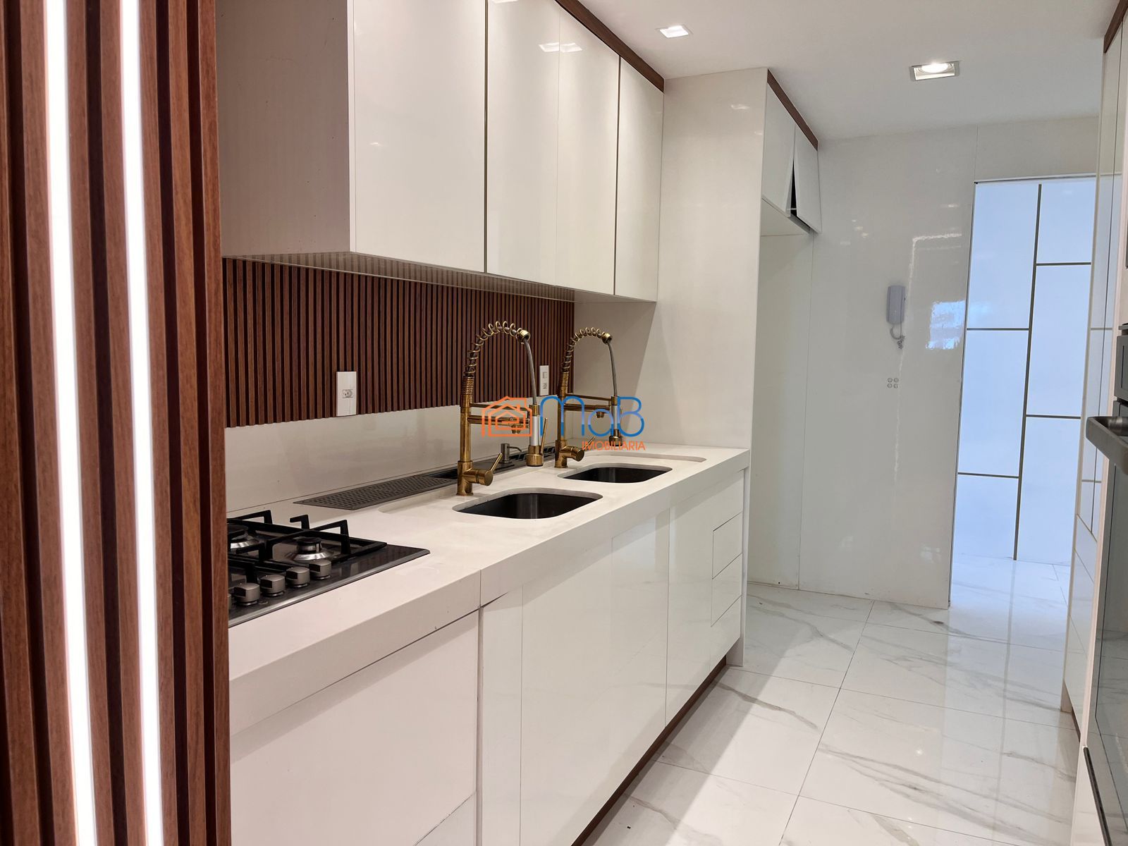 Cobertura à venda com 4 quartos, 268m² - Foto 11