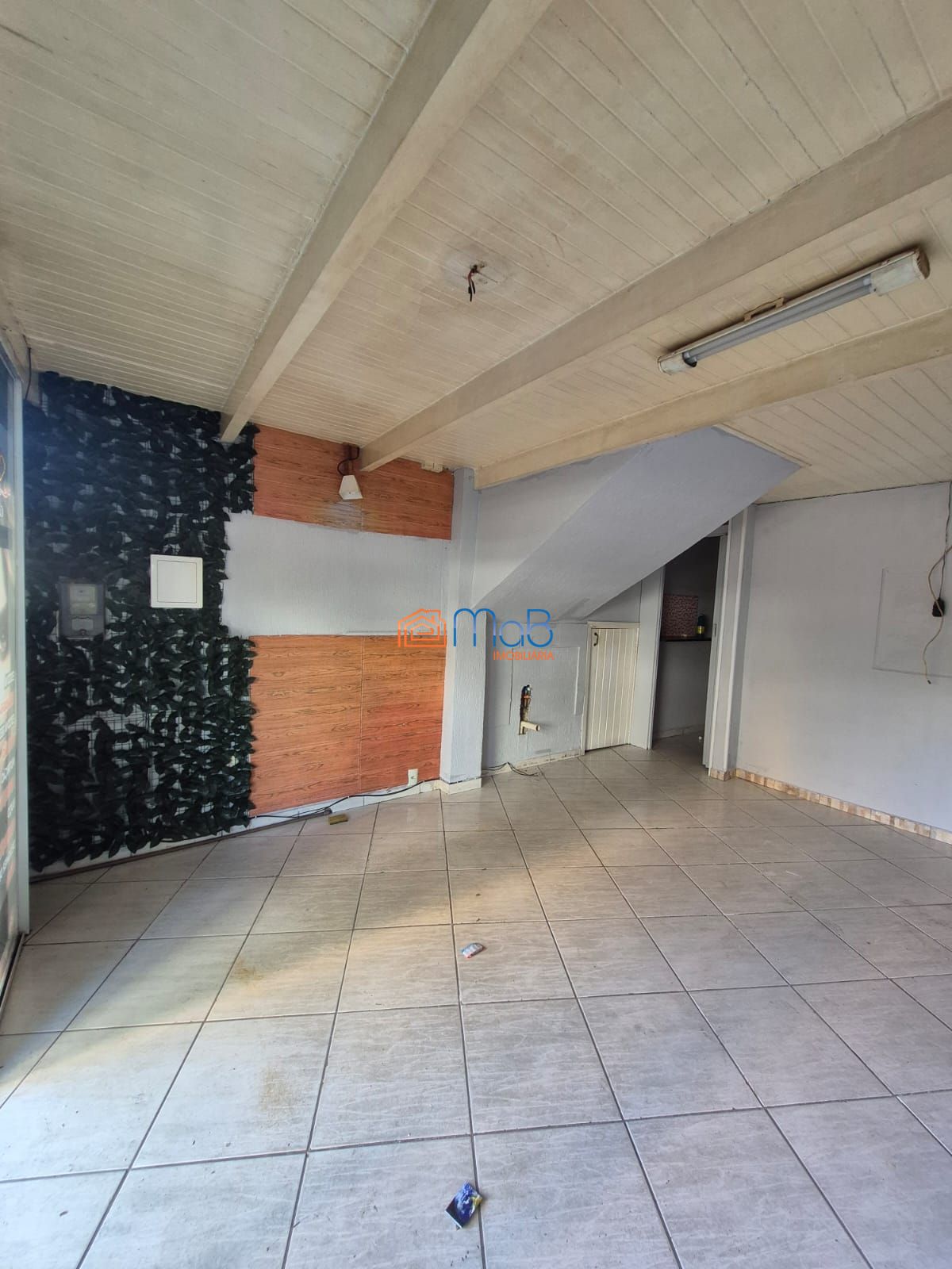 Loja comercial 30m² com cozinha