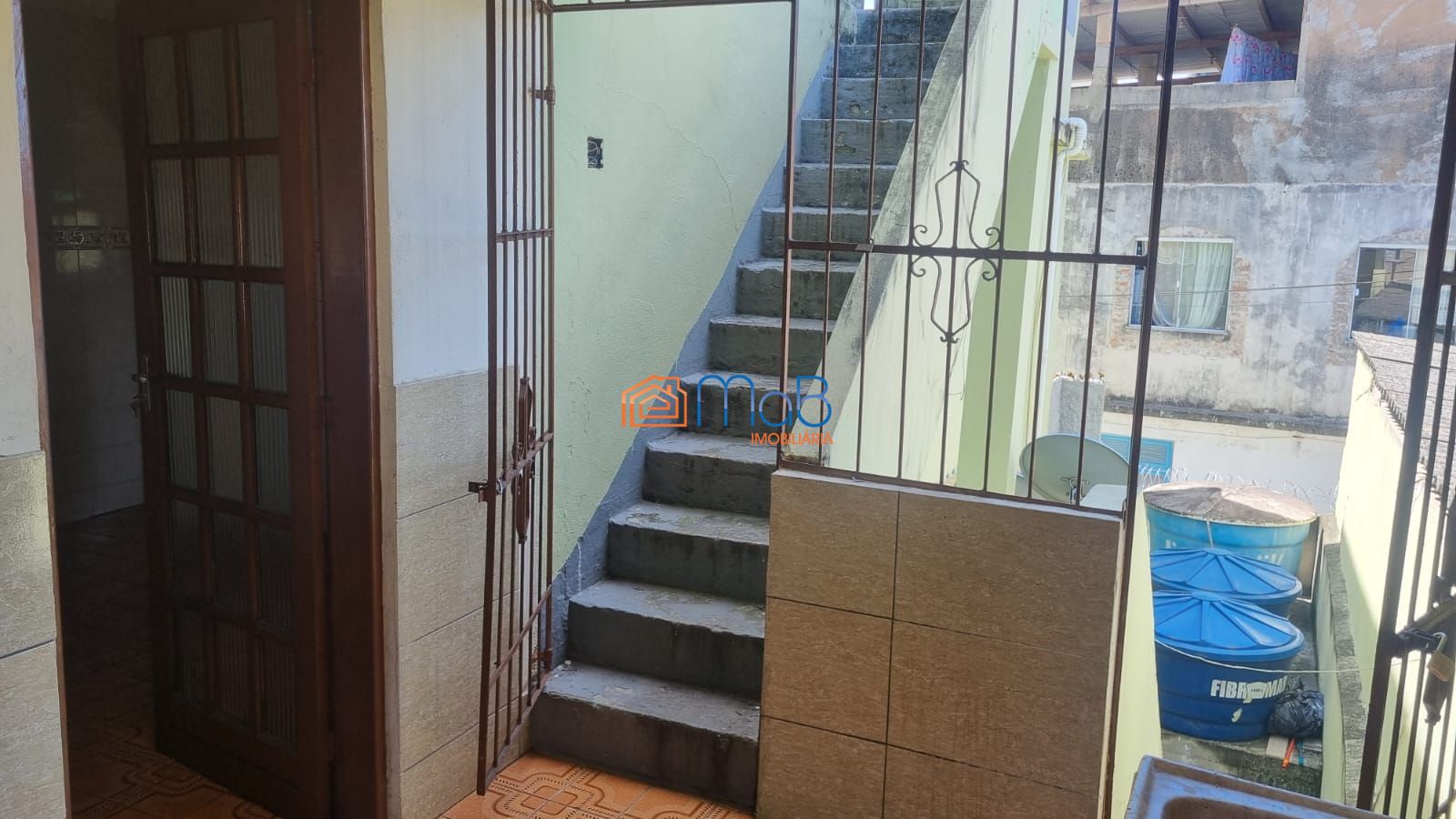 Casa Com Sobrado, Terraço e Kitnets no Visconde