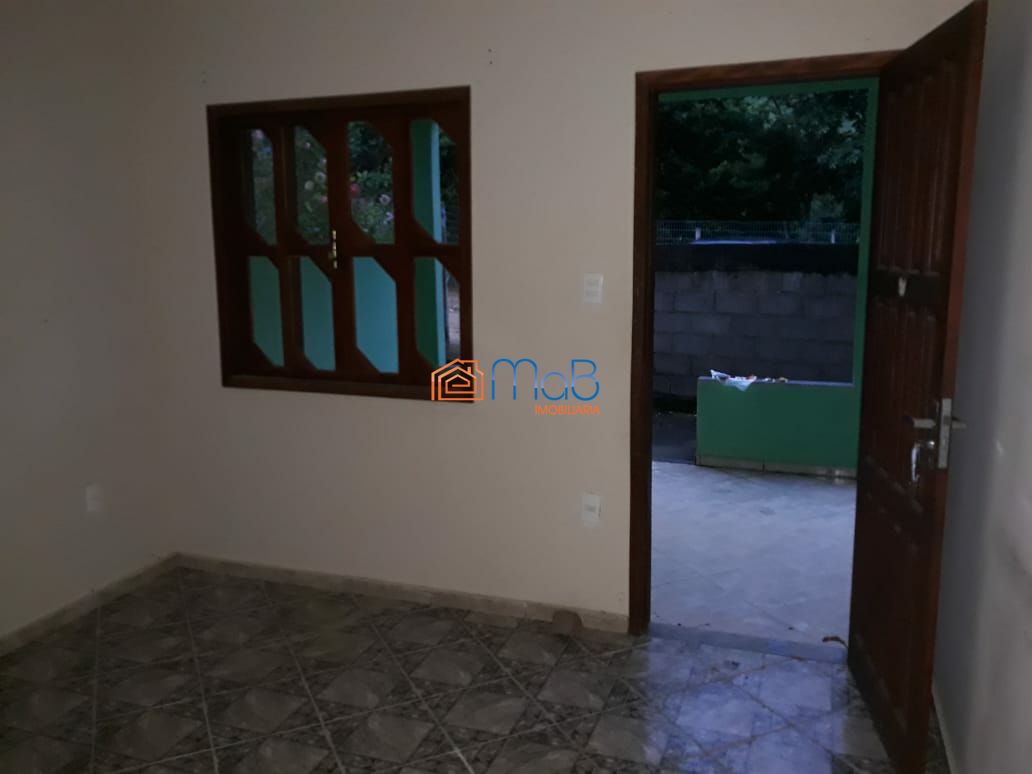 Casa à venda com 2 quartos, 240m² - Foto 4