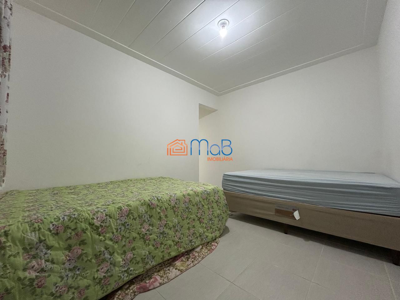 Apartamento mobiliado com 2 quartos no cond. Sítio das garça