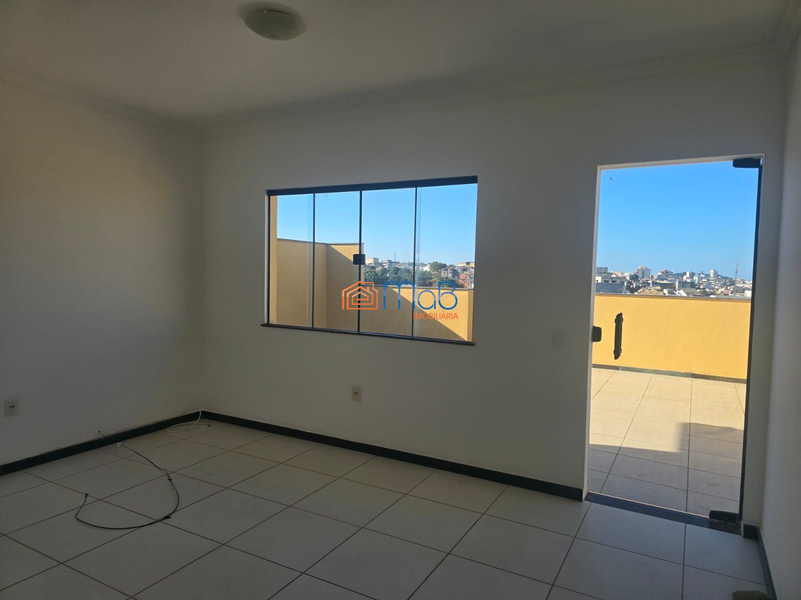 Cobertura com 01 suíte e terraço no novo horizonte
