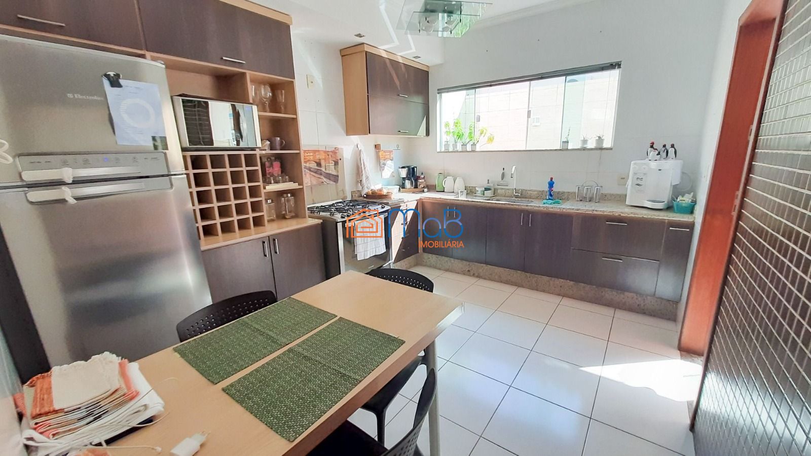 Casa à venda com 5 quartos, 200m² - Foto 8